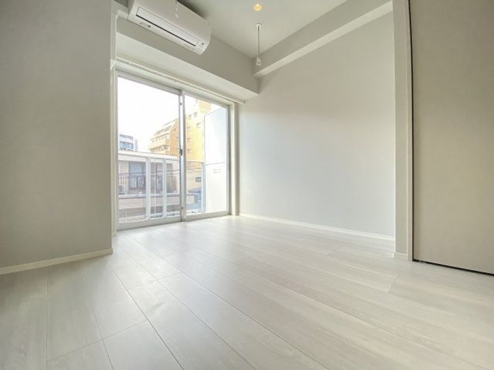 Log横浜駅東の居間