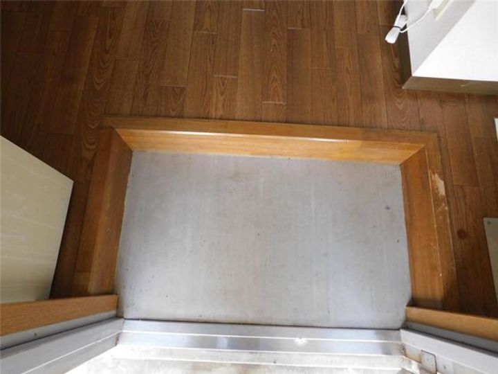 キャステルIIS棟の玄関