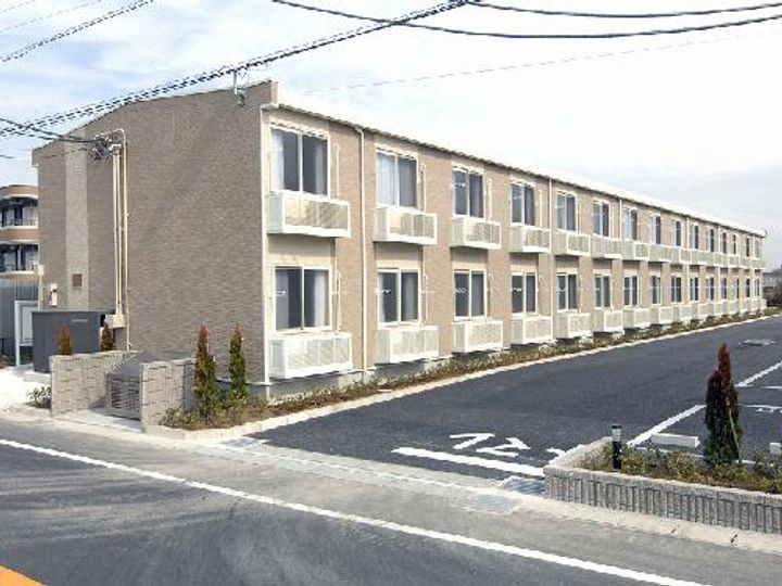 レオパレスリムジンの外観