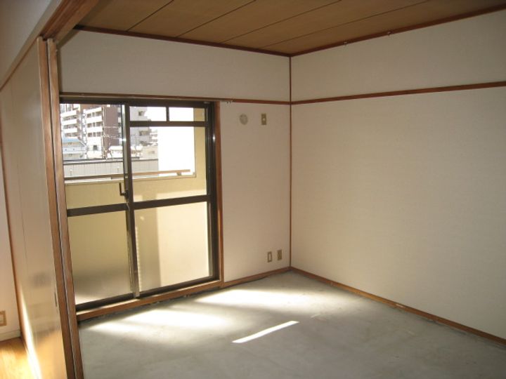 ハイネス大芝の居間