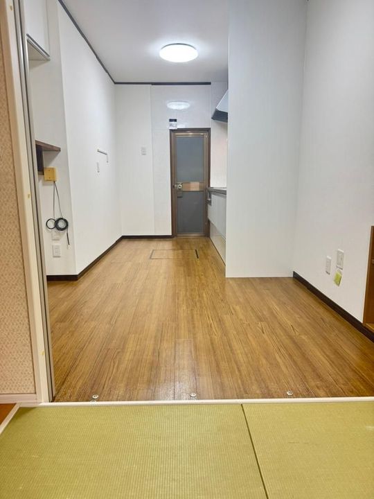 大阪府枚方市桜丘町(一戸建)の賃貸物件の居間