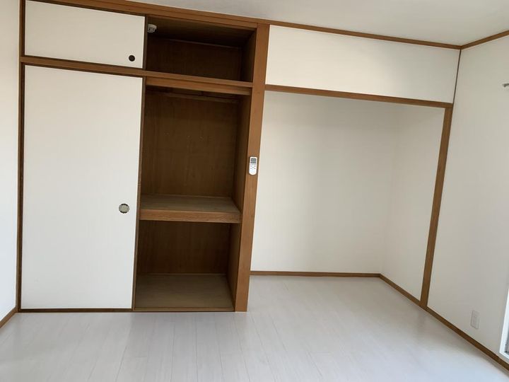 キャンパスハイツ輝の居間