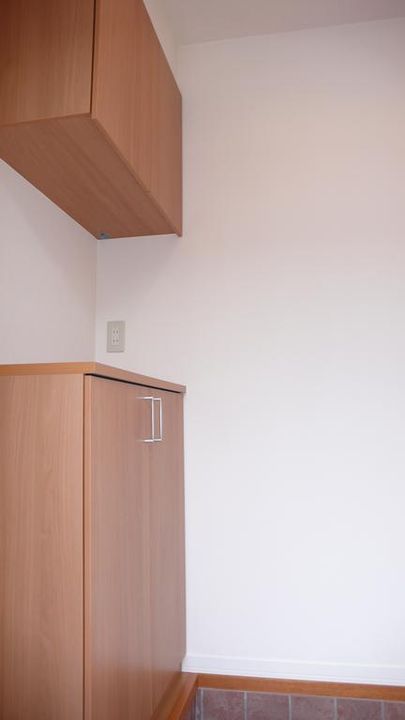 東京都八王子市小比企町(アパート)の賃貸物件の玄関