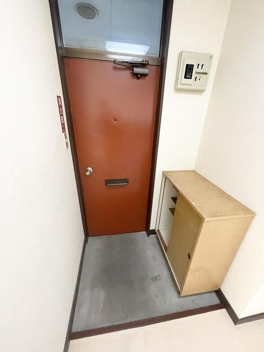 福島県郡山市安積町日出山字一本松(アパート)の賃貸物件の玄関