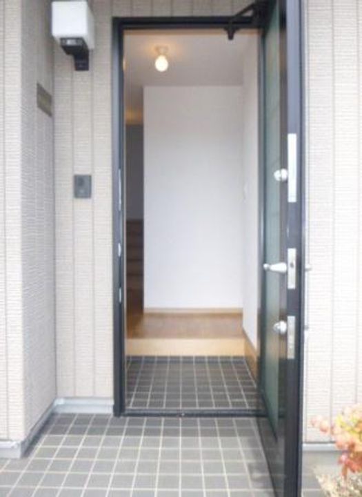 岡山県倉敷市玉島中央町1(一戸建)の賃貸物件の玄関