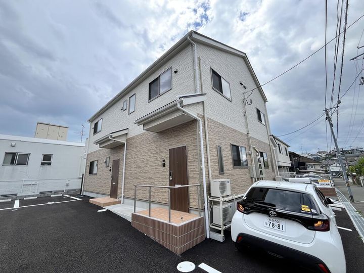クレアーレ旭ヶ丘の外観