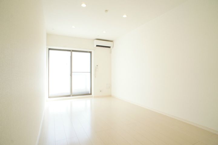 リブリ・サンクチュアリ 鶴ヶ峰の居間