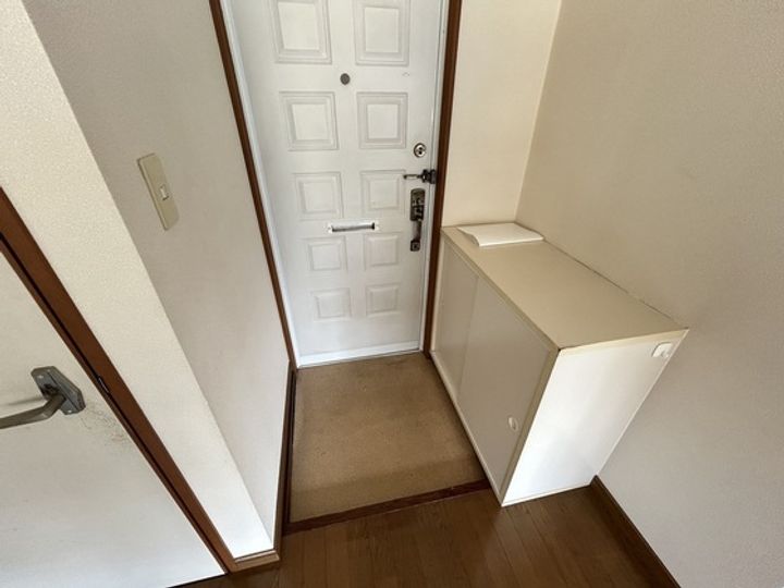 スナコダコーポB棟の玄関