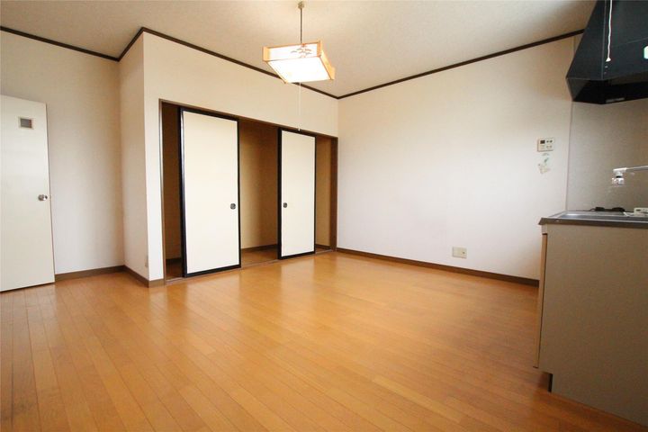 下野ハイツの居間