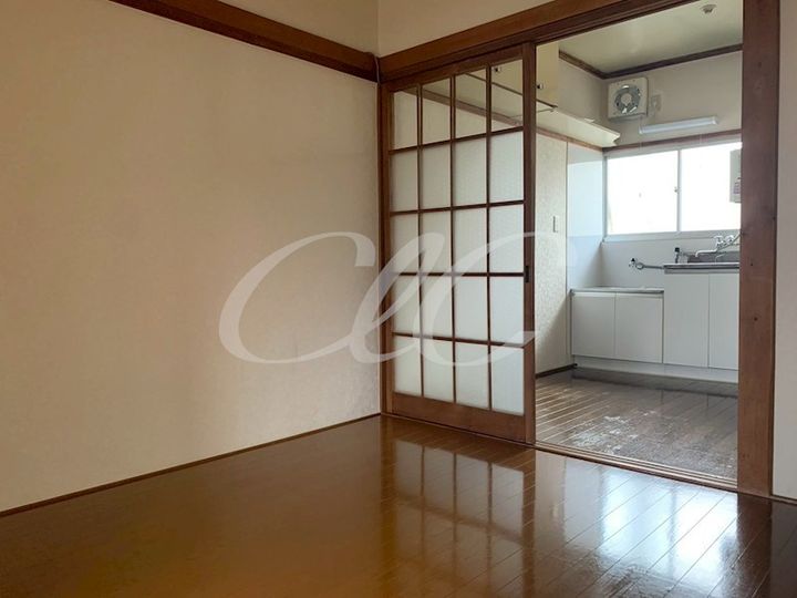 第三八千代荘の居間