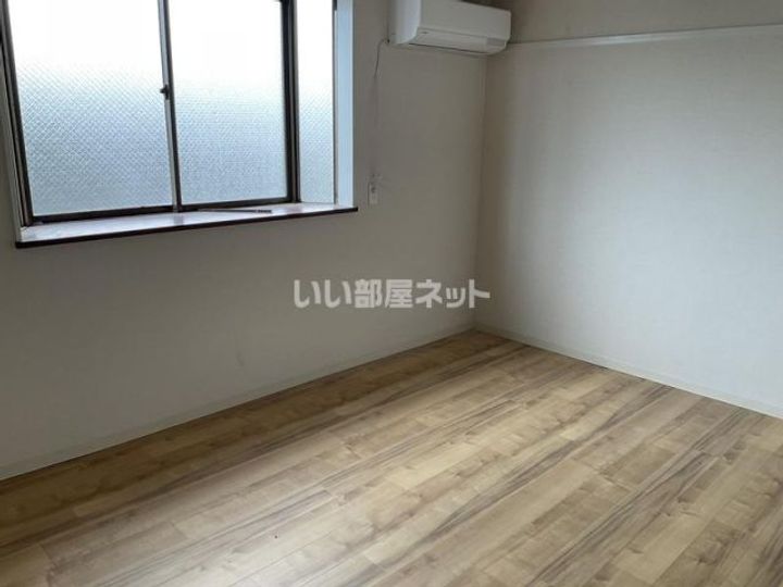 奈良県大和高田市西三倉堂2(マンション)の賃貸物件の居間