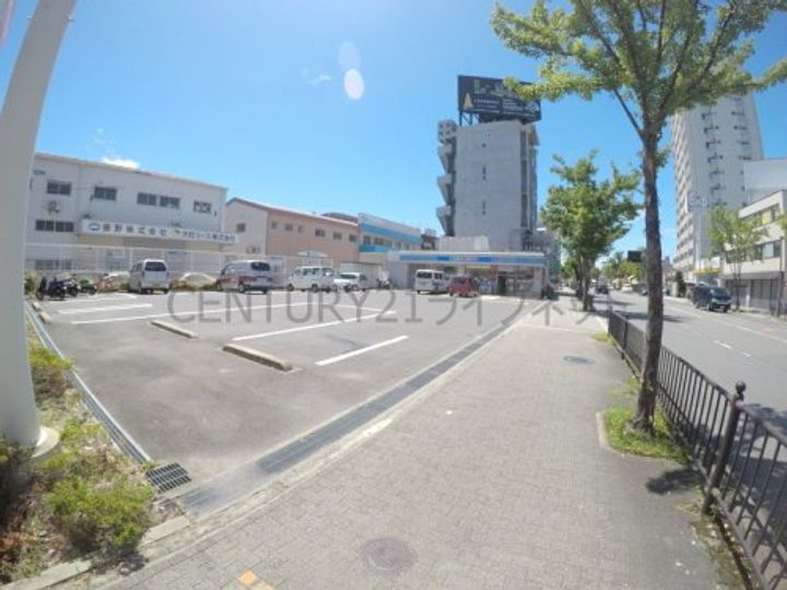 ロハス江坂の周辺