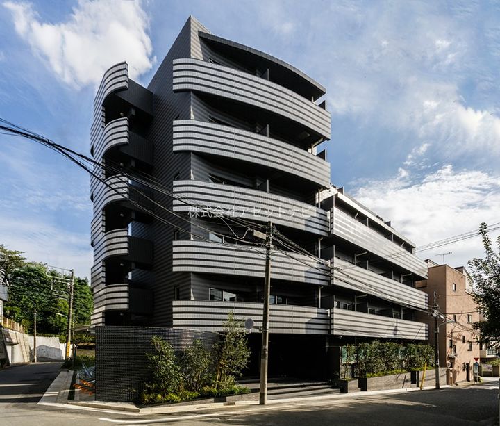 アクサス代々木八幡アジールコートの外観