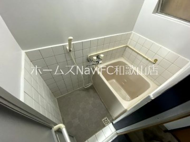 小豆島アパートの風呂