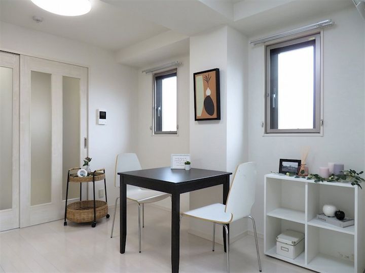 ロイヤル東日暮里1の居間