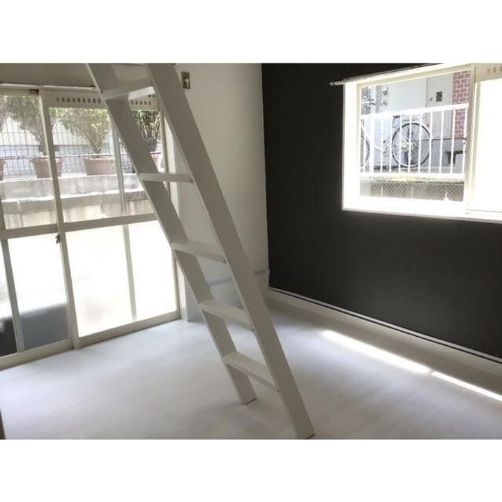 神奈川県横浜市神奈川区三ツ沢南町(アパート)の賃貸物件の居間