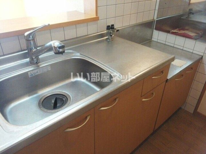 バンブ-スクエア-のキッチン