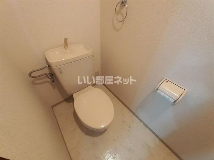 アヅマヤビルの内装