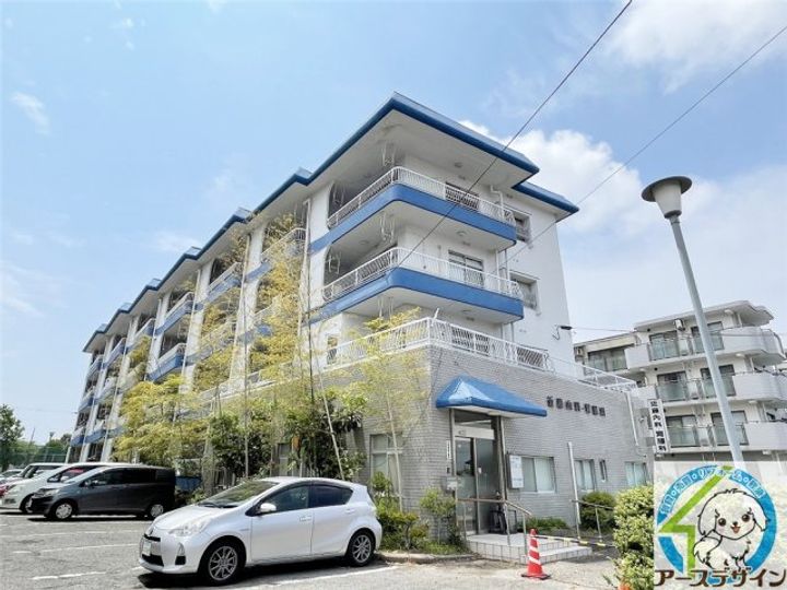 魚住コーポの外観