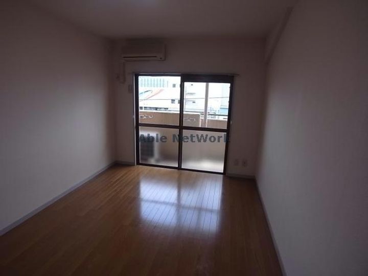 岐阜県岐阜市瑞雲町5(マンション)の賃貸物件の居間