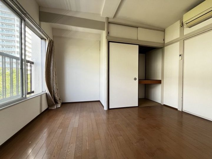 小野澤ビルの内装