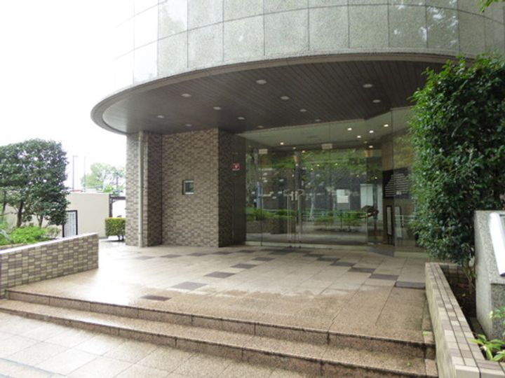 東京都町田市鶴川6(マンション)の賃貸物件の地図