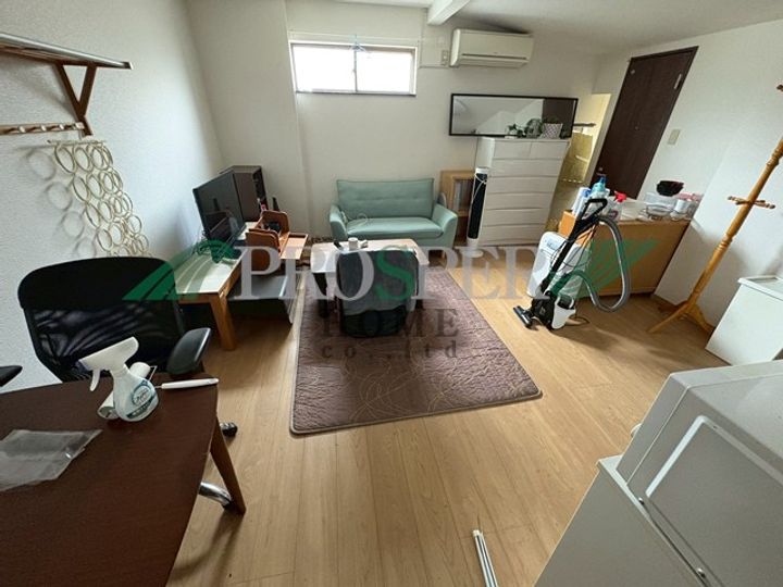 大阪府大阪市生野区中川西2(一戸建)の賃貸物件の居間