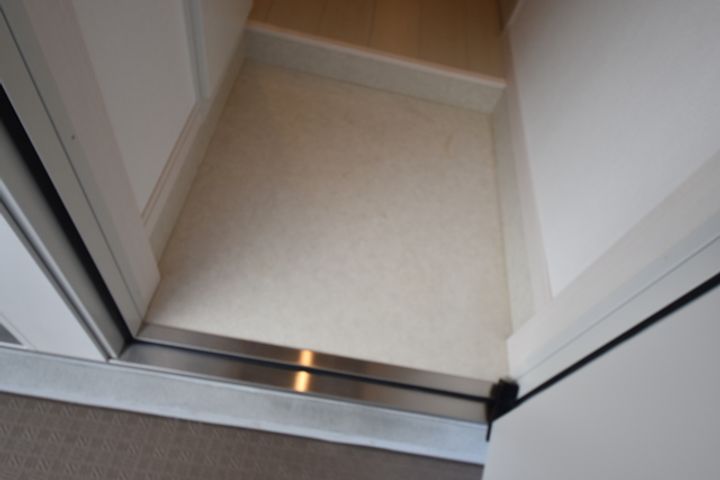 神奈川県厚木市旭町3(アパート)の賃貸物件の玄関