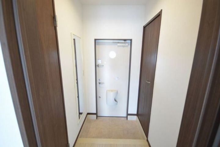 エルミタージュヒルズIの玄関