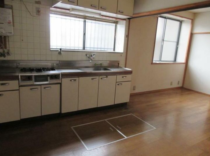 神奈川県川崎市川崎区下並木(一戸建)の賃貸物件のキッチン