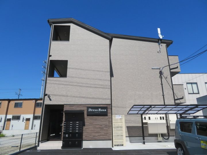 ドレスローザの外観