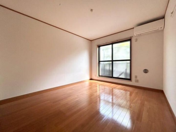 神奈川県川崎市麻生区百合丘2(アパート)の賃貸物件の居間