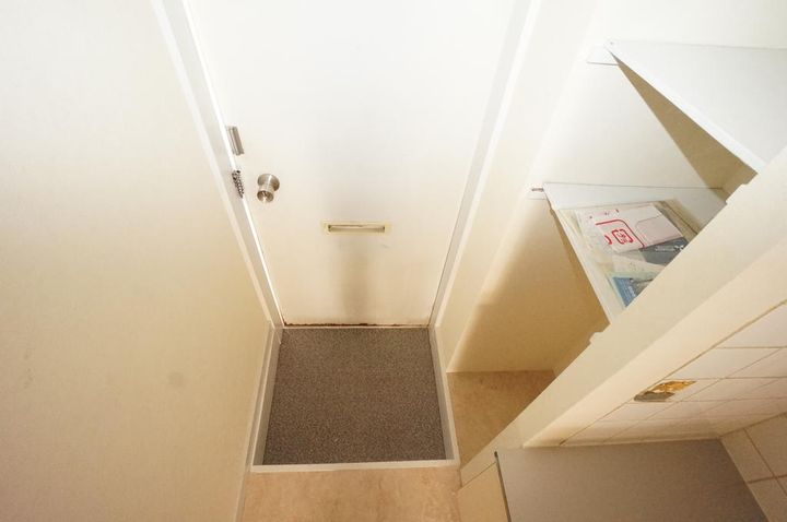 宮城県仙台市若林区若林5(アパート)の賃貸物件の玄関