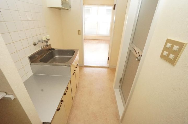 宮城県仙台市若林区若林5(アパート)の賃貸物件のキッチン