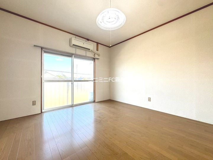 ブルーハイツの居間