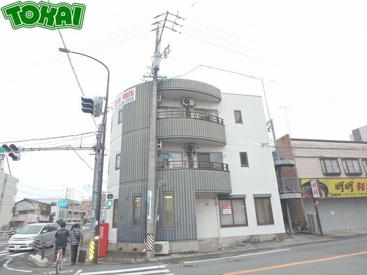 セントラルMカレッジの外観