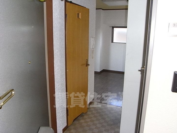 ドール丸の内の玄関