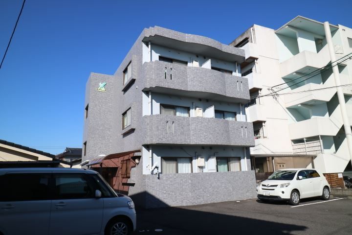 ルーミナスE棟の外観