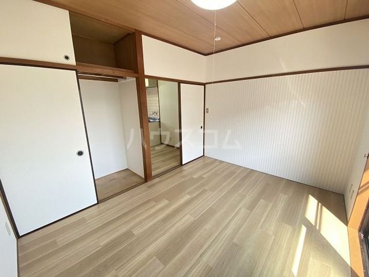 シシンハイツの居間