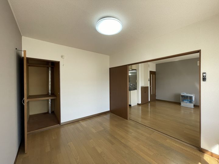 ルピナス近文の内装