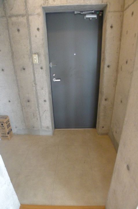 愛知県名古屋市熱田区白鳥3(マンション)の賃貸物件の玄関