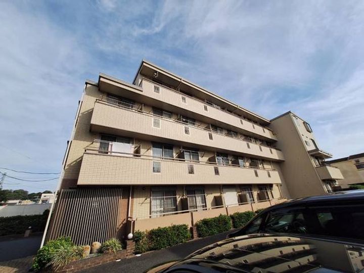 神奈川県横浜市磯子区滝頭3(マンション)の賃貸物件の外観