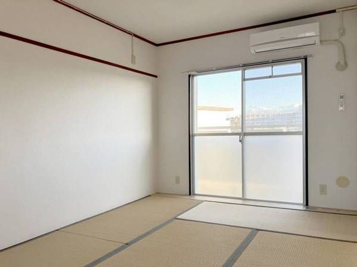 兵庫県三木市志染町西自由が丘2(マンション)の賃貸物件の居間