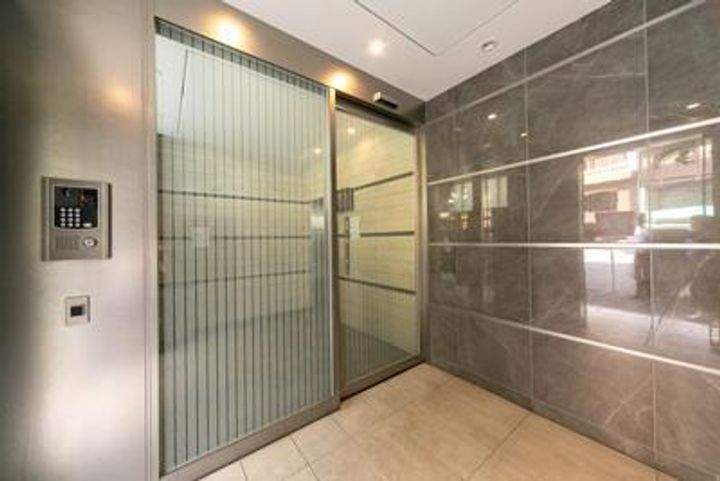 東京都千代田区鍛冶町2(マンション)の賃貸物件の地図