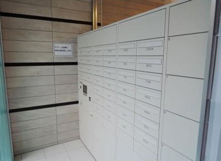 東京都千代田区鍛冶町2(マンション)の賃貸物件の地図