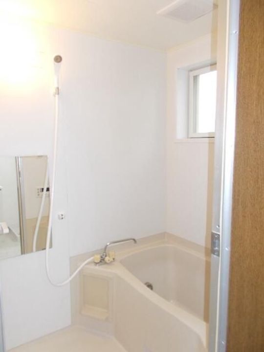 神奈川県横浜市青葉区荏田西5(一戸建)の賃貸物件の風呂
