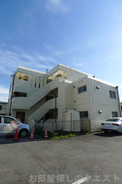 ハイツ山幸の外観