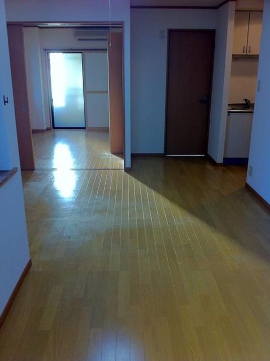 神奈川県横浜市瀬谷区瀬谷4(マンション)の賃貸物件の居間