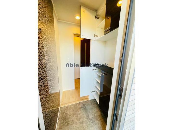 グレイシャスBの玄関