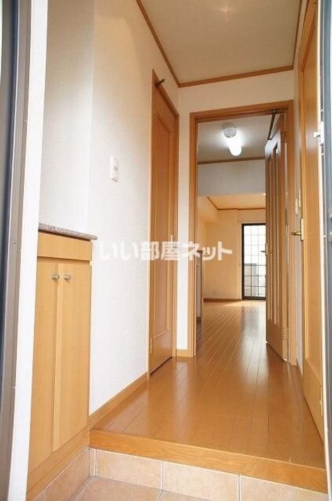 埼玉県上尾市大字原市(アパート)の賃貸物件の玄関